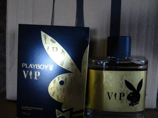 colonia Playboy Vip masculina